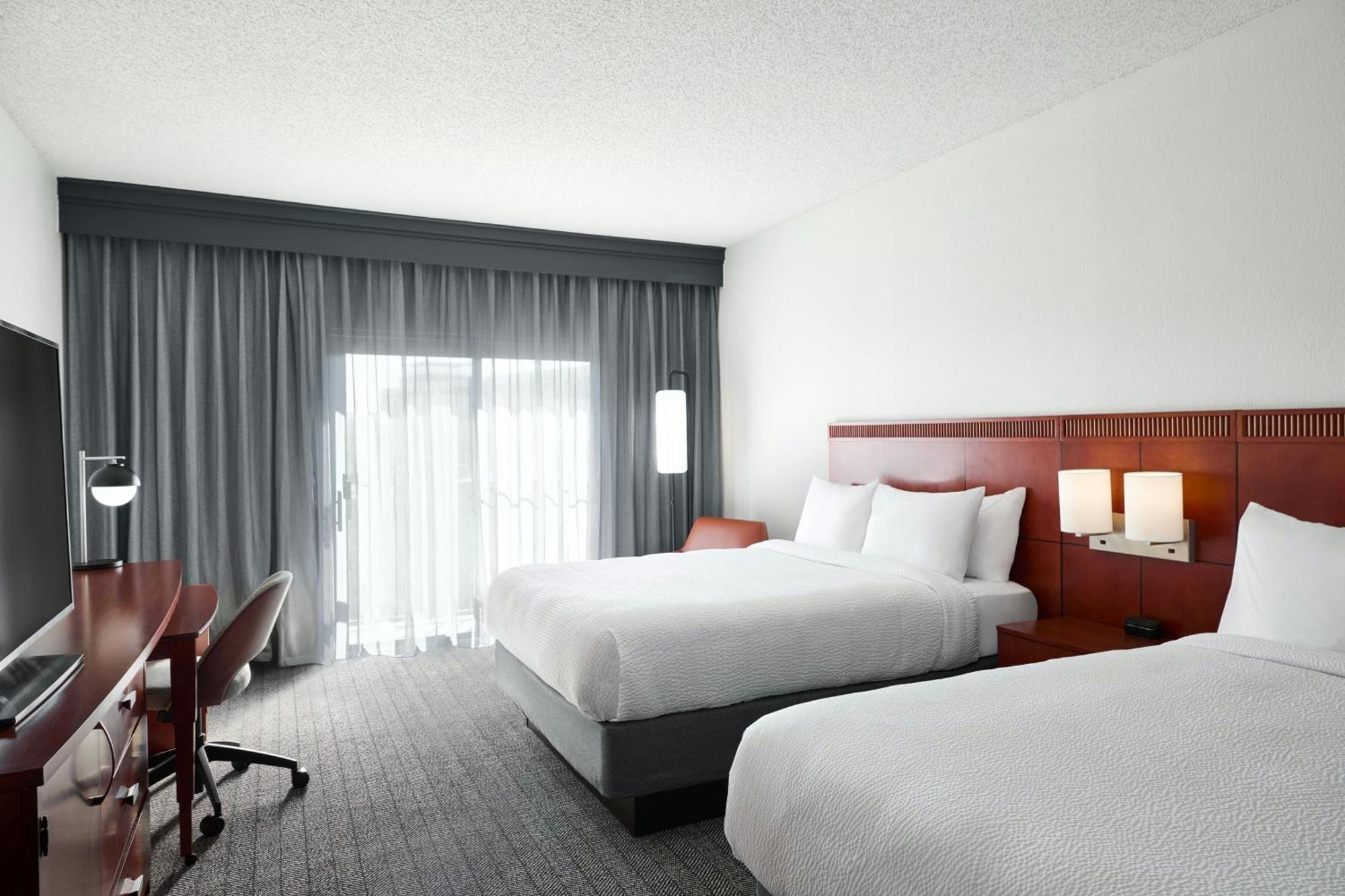 Courtyard St. Louis Creve Coeur Hotel Eksteriør billede