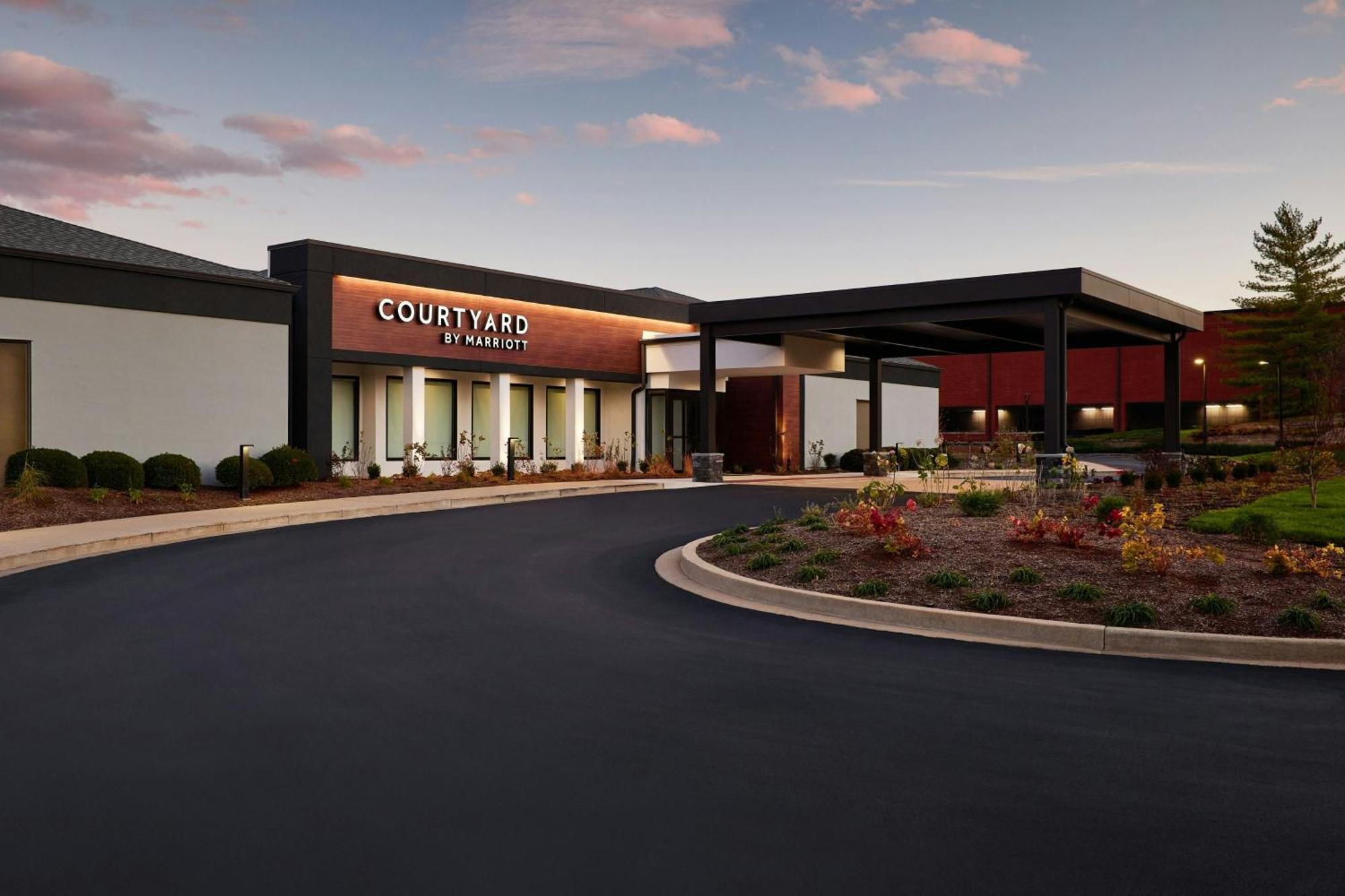 Courtyard St. Louis Creve Coeur Hotel Eksteriør billede