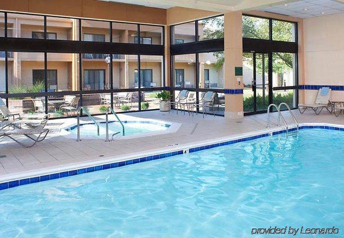 Courtyard St. Louis Creve Coeur Hotel Faciliteter billede