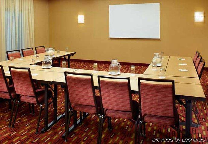 Courtyard St. Louis Creve Coeur Hotel Faciliteter billede